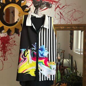 Maloka Black and White Abstract Blouse Small